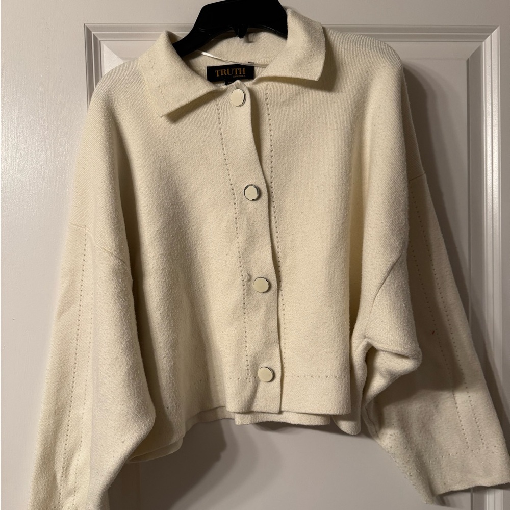TRUTH by republic cream sweater with buttons size medium